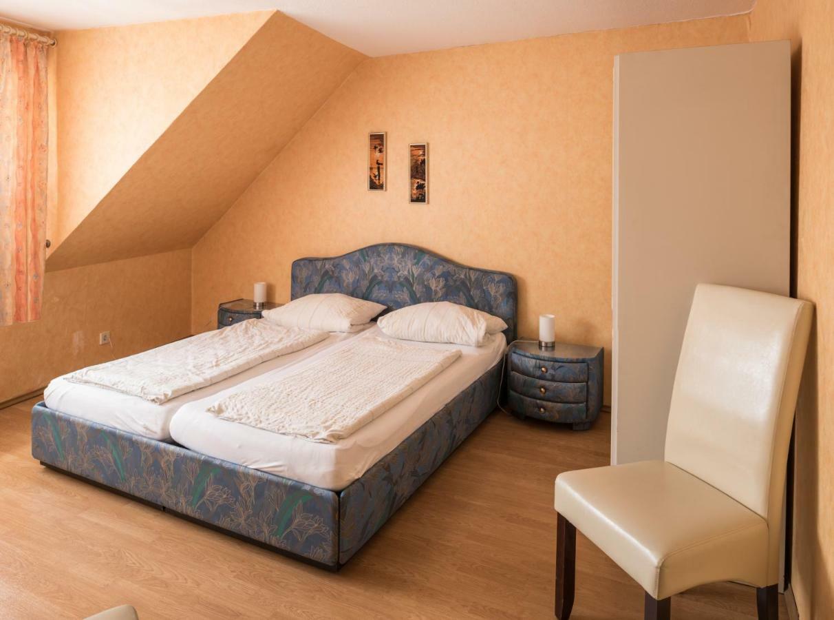 Gaestezimmer Strauss Kottenheim Extérieur photo